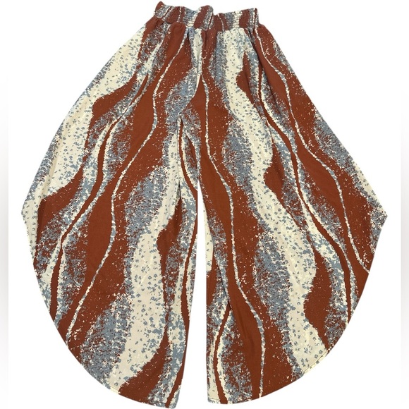 Bucket List Wide Leg Pant Size Large Cream Blue Brown Smocked Waistband Flowy - Picture 4 of 9